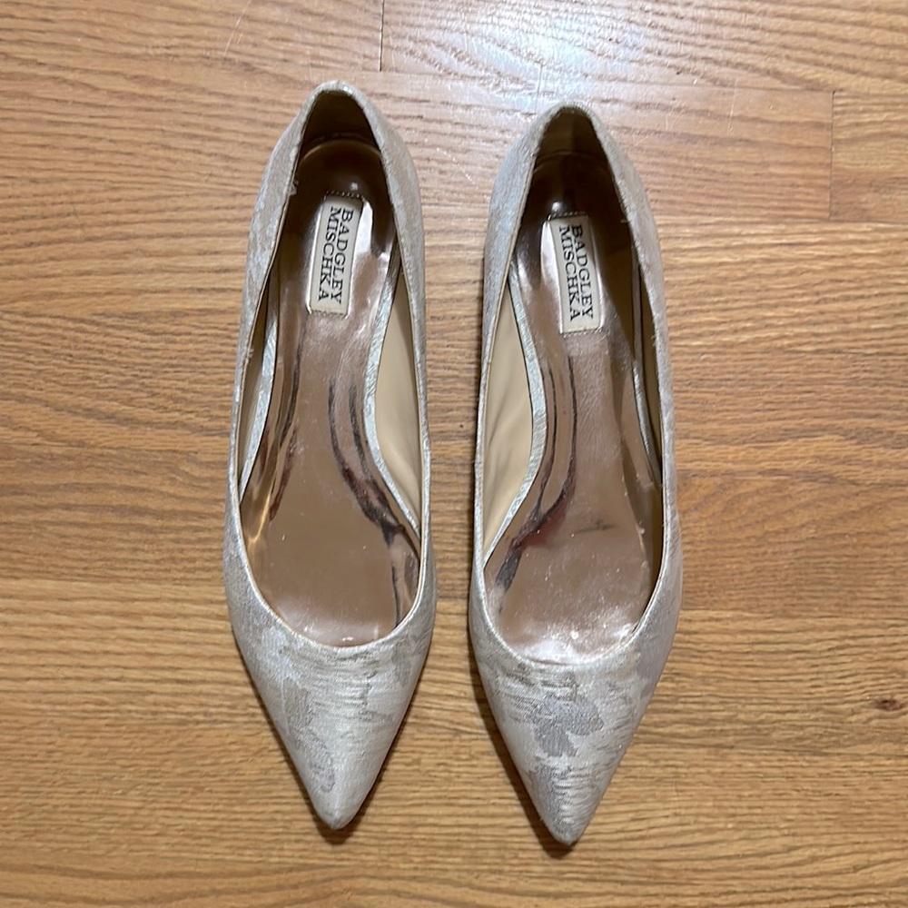 Grey and silver Badgley Mischka ballet flats, size 10